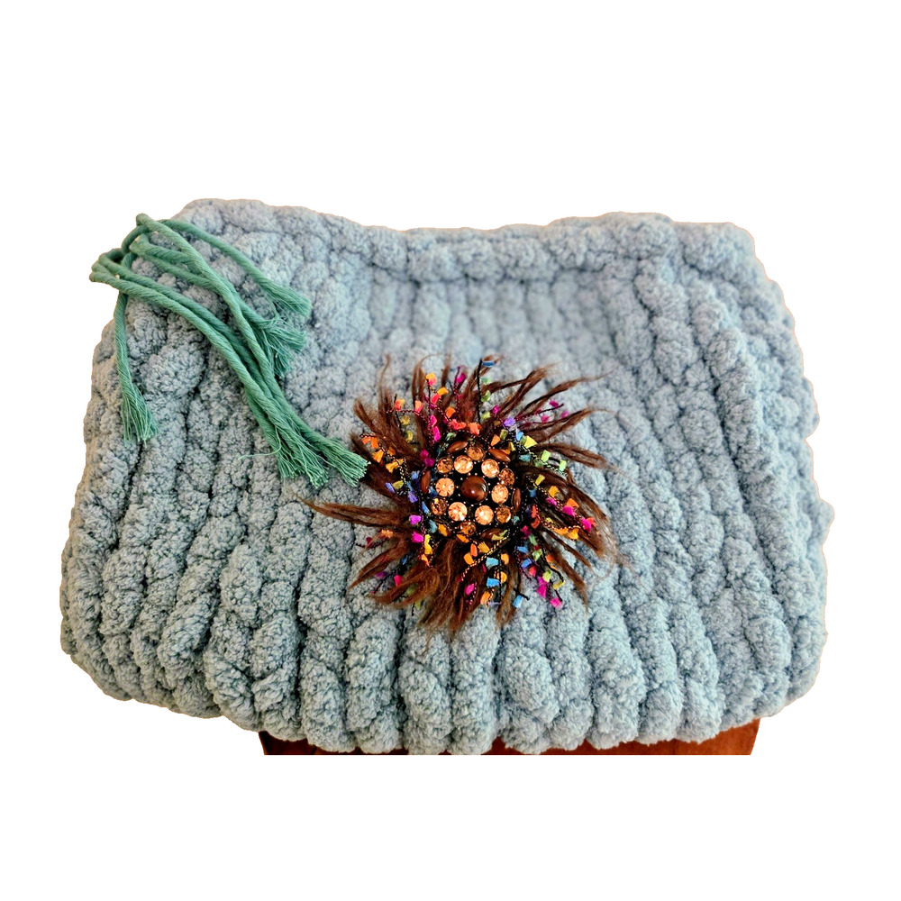 Handmade turquoise thick chenille yarn clutch handbag with brooch - Picture 2 of 11